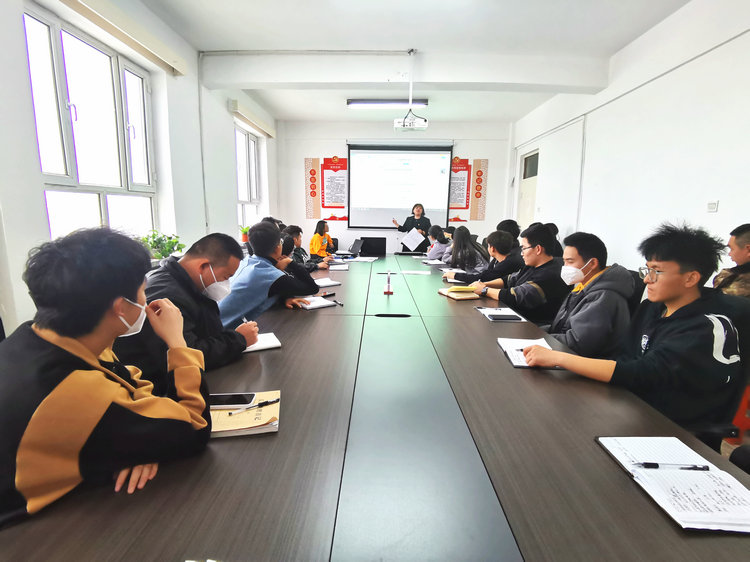 16805821555993.jpg 03.03胡楊河分公司召開(kāi)公文寫(xiě)作與攝影交流座談會(huì )_副本.jpg