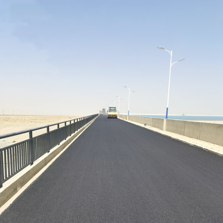 16823943648392.jpg 2023.4.8 225團調節池道路鋪油工程如火如荼進(jìn)行中1_副本.jpg